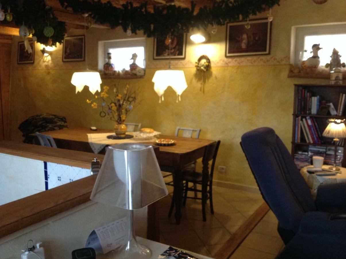 Bed and Breakfast East Wind Medea Esterno foto