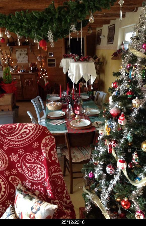 Bed and Breakfast East Wind Medea Esterno foto