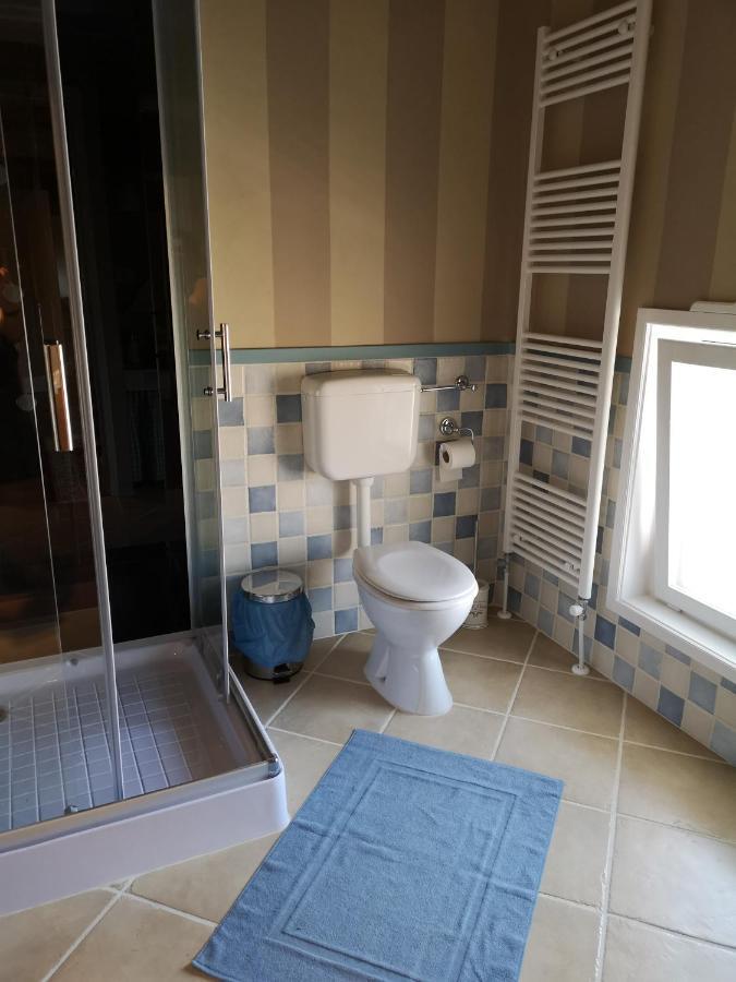 Bed and Breakfast East Wind Medea Esterno foto